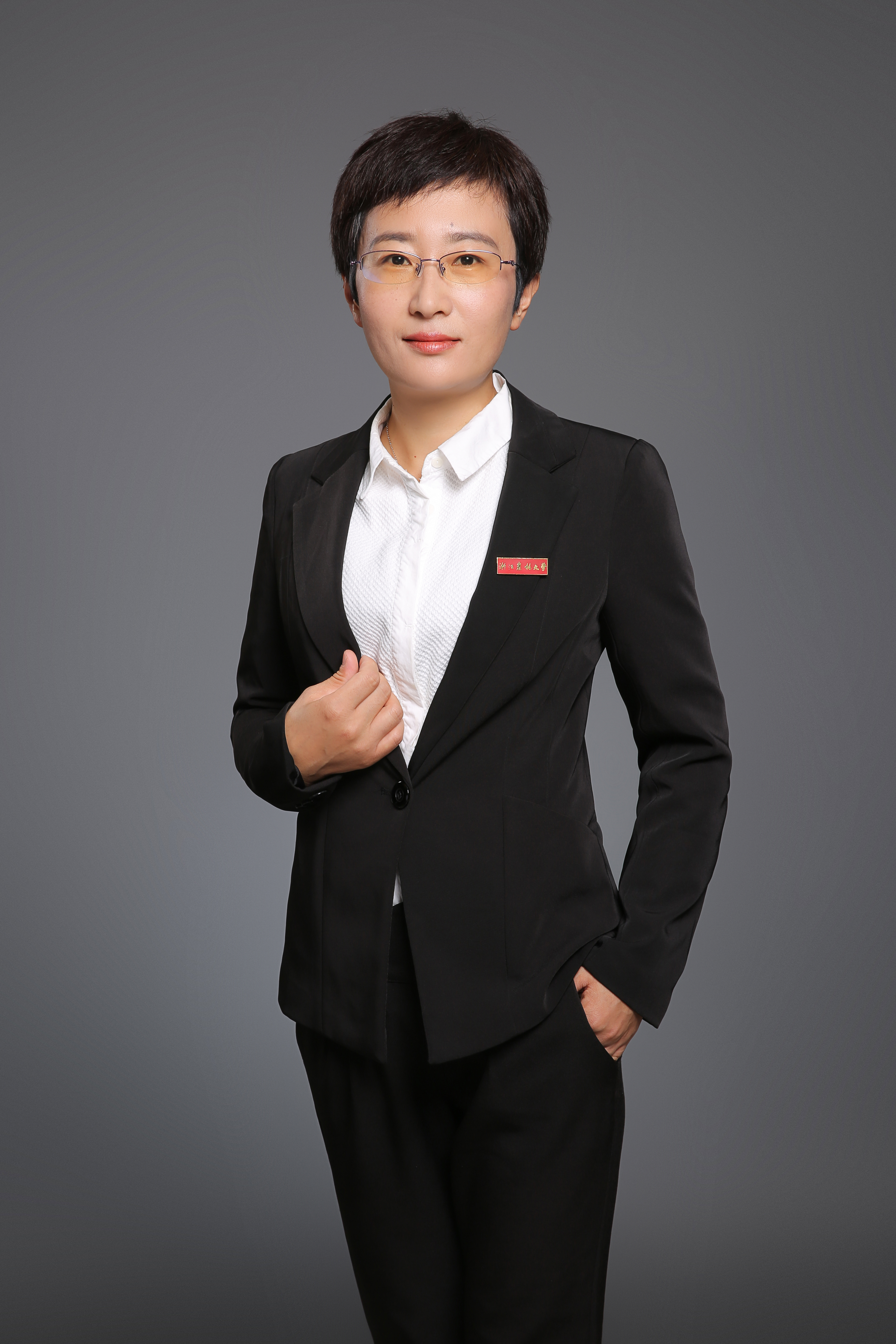 师资队伍 教师名录 中级 >> 正文